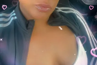 LATINA MORENA READY TO PLAY *A... - Image 1