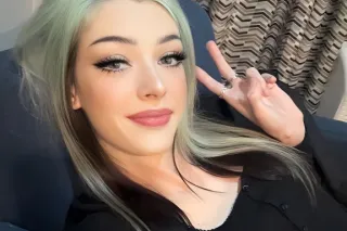 your favorite escape 🖤✨ - Image 3